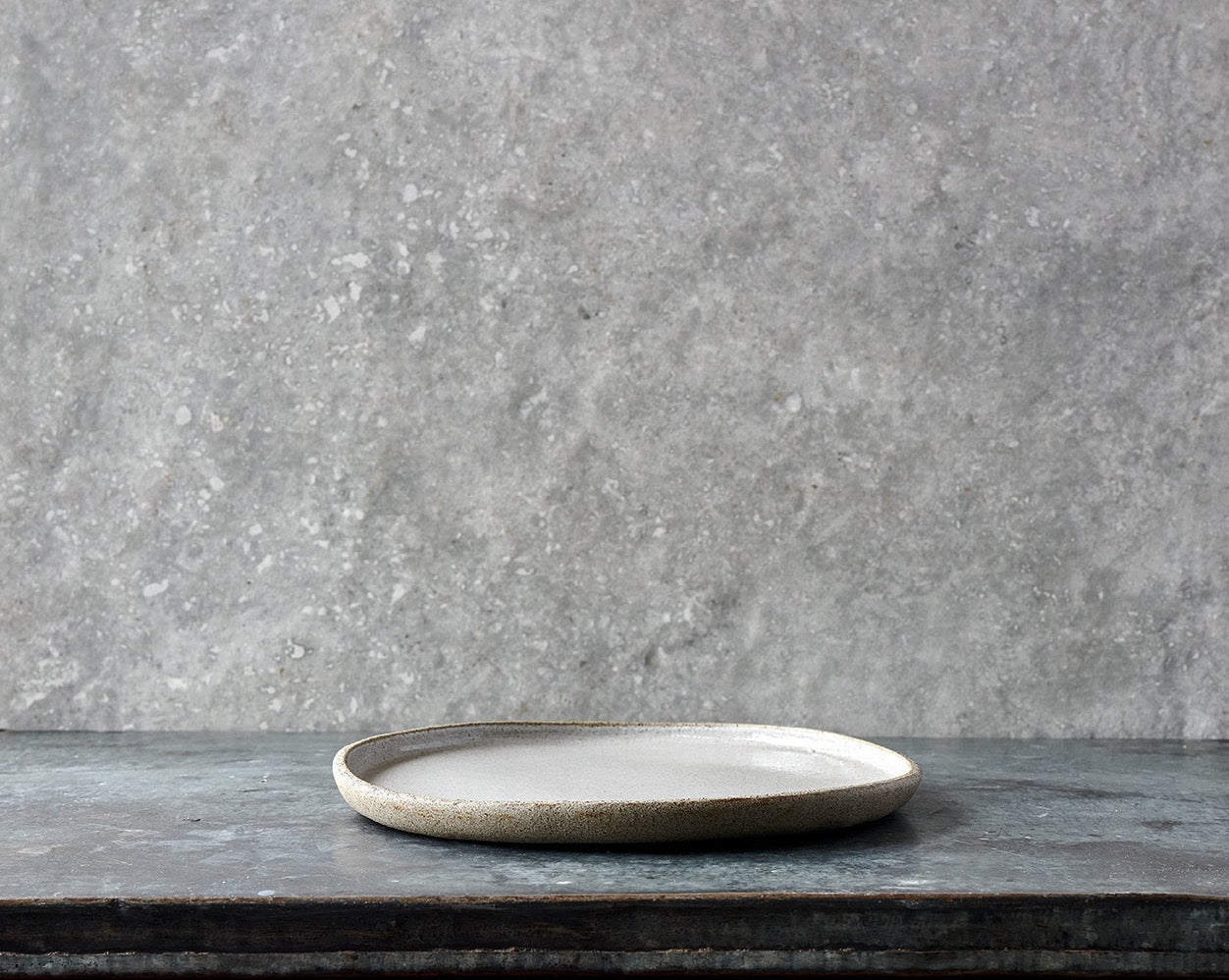 BAJA GREY - Plate Round Medium